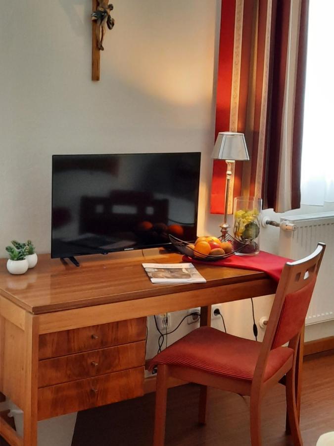 Gaestehaus Schweiklberg Фильсхофен-ан-дер-Донау Экстерьер фото